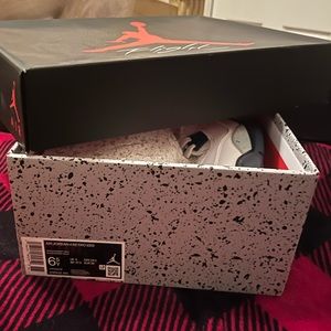 Brand new, Never Worn, 6 1/2 kids